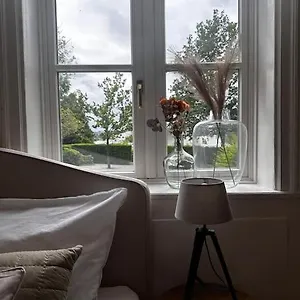 Apartment Privates In Mit Blick Auf Elbe, Hamburg
