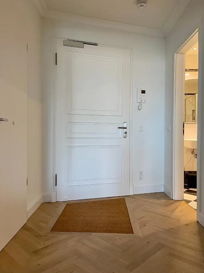 Cls Zentrale City-Wohnung In Hamburg Mit E-Laden Und Tiefgarage, Klimaanlage, Wlan, Grosser Balkon, Blick Ueber Hamburg, Parkplatz, Cafe Im Haus, Bushaltestelle Direkt Gegenueber, Flex Check In Deutschland