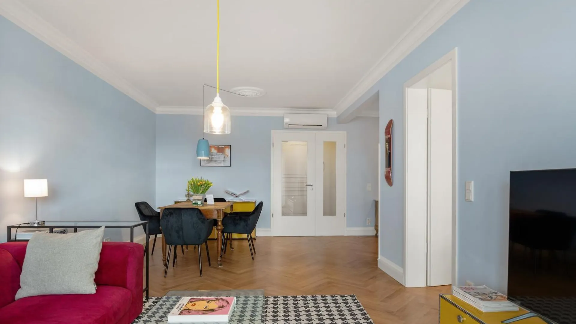 Cls Zentrale City-Wohnung In Hamburg Mit E-Laden Und Tiefgarage, Klimaanlage, Wlan, Grosser Balkon, Blick Ueber Hamburg, Parkplatz, Cafe Im Haus, Bushaltestelle Direkt Gegenueber, Flex Check In 0*,  Deutschland